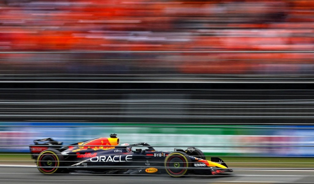 Verstappen ganó en el Gran Premio de Países Bajos y saca más de 100 puntos de ventaja