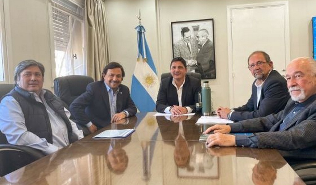 El Gobernador continúa impulsando la reactivación de los trenes urbanos de Salta