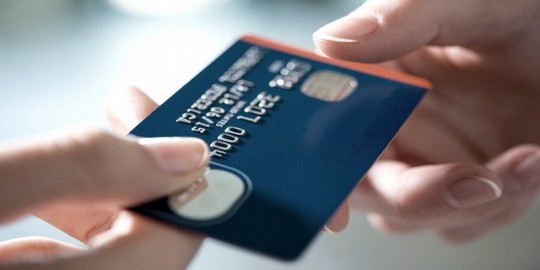 Compras con tarjetas de crédito: crecieron en términos reales por primera vez en 5 meses